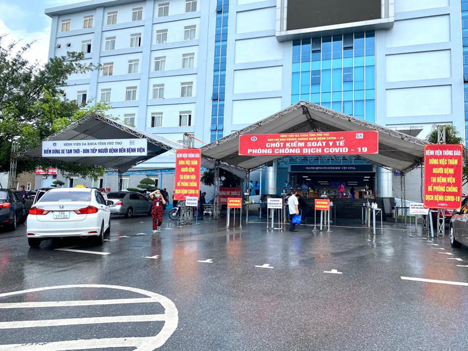 Bệnh viện đa khoa tỉnh Phú Thọ giữ vững là điểm đến an toàn cho người dân - Ảnh 1.