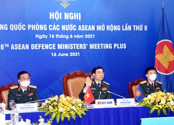 Bộ trưởng Bộ Quốc phòng Phan Văn Giang tham dự ADMM+ lần thứ 8 - Ảnh 2.