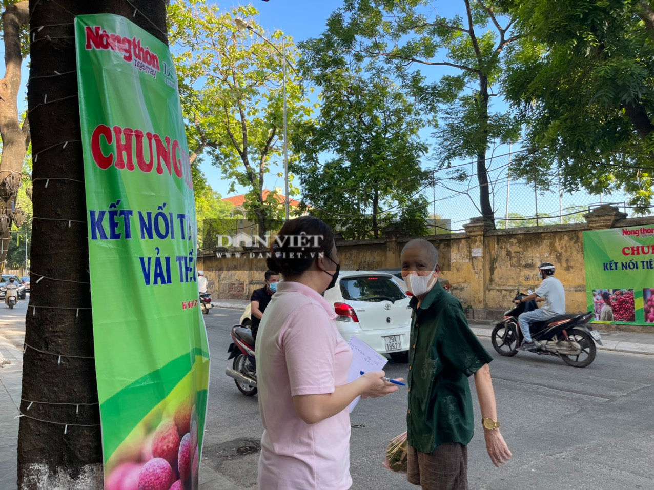 Vải thiều Lục Ngạn đã có mặt tại Trung tâm kết nối tiêu thụ nông sản Báo NTNN/ Điện tử Dân Việt - Ảnh 13.
