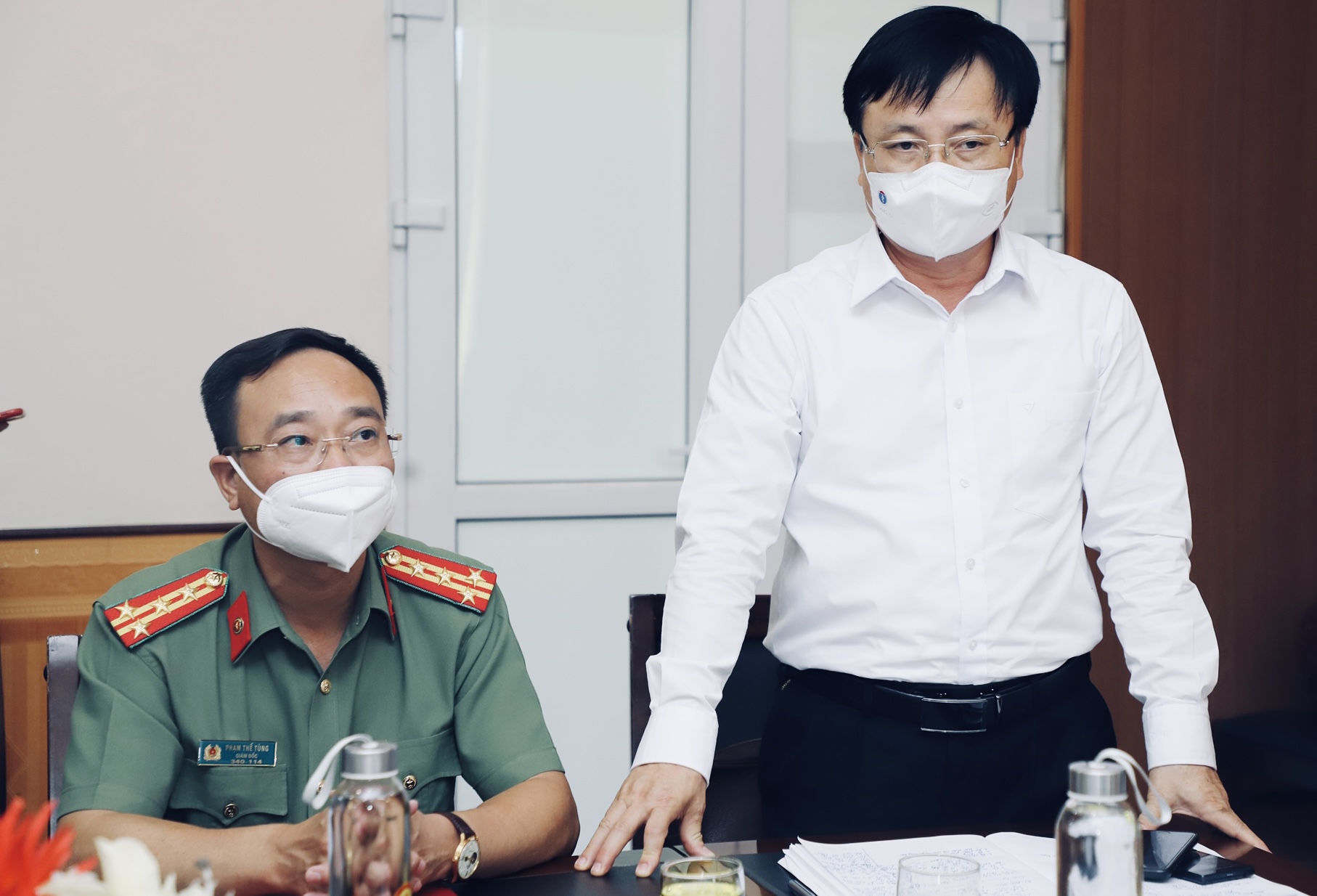 Chủ tịch UBND tỉnh Nghệ An Nguyễn Đức Trung: ‘Quyết khống chế, ngăn chặn, kiểm soát, không để dịch Covid-19 lây lan diện rộng’ - Ảnh 5.