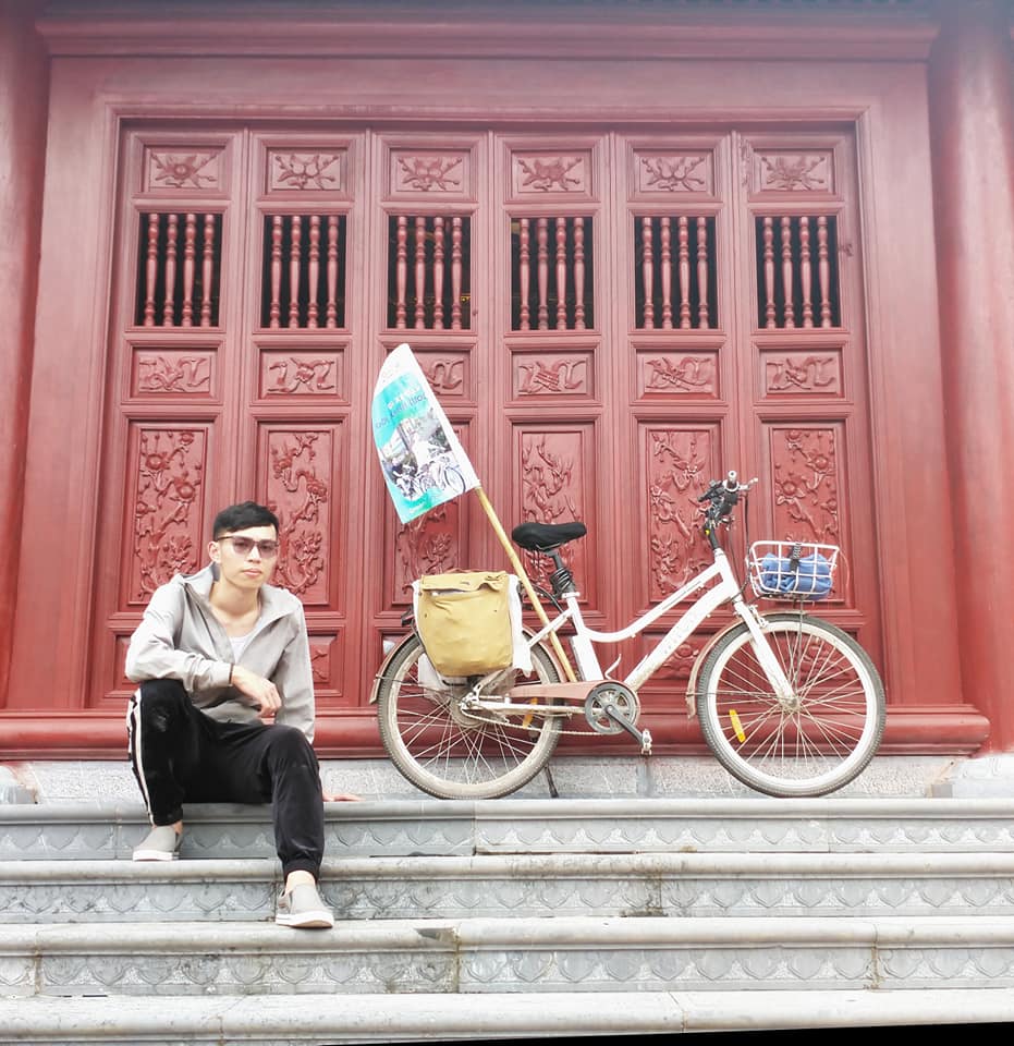 Chàng trai người Nga gốc Việt một mình đạp xe từ Hà Nội-Quảng Bình và mơ ước trở thành triết gia - Ảnh 1.
