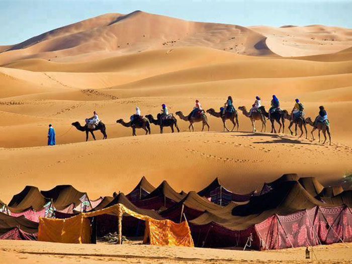 Thế giới sắc màu độc lạ của bộ lạc du mục Baluch trên sa mạc Lut - Ảnh 1.