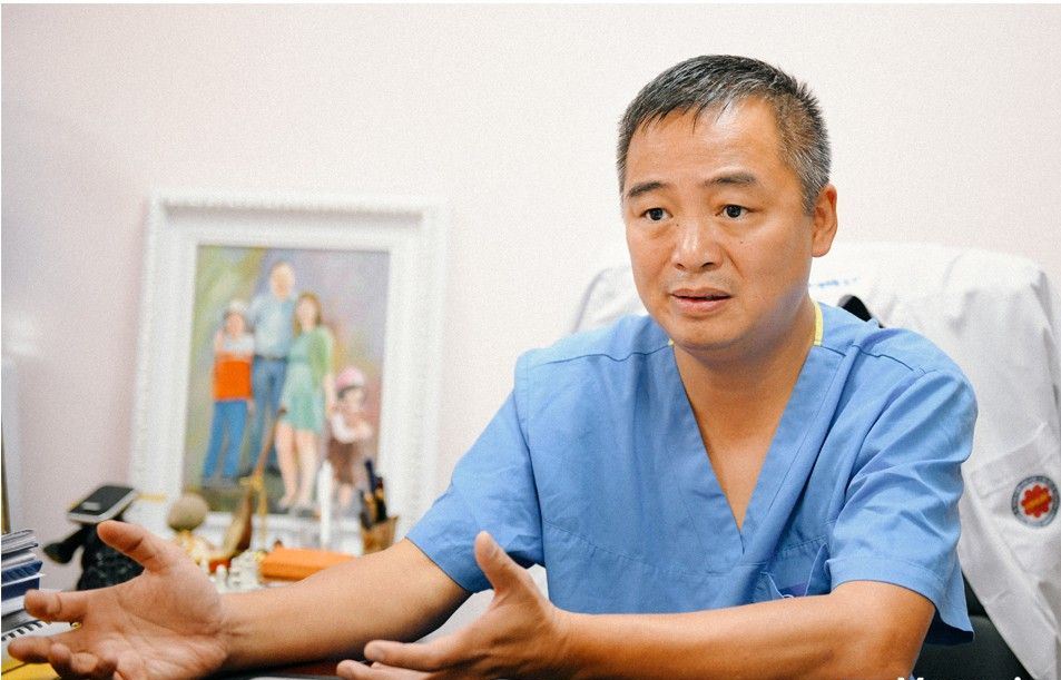 Bác sĩ, ĐBQH Nguyễn Lân Hiếu  được Thủ tướng tặng Bằng khen vì thành tích trong công tác phòng, chống Covid-19 - Ảnh 1.