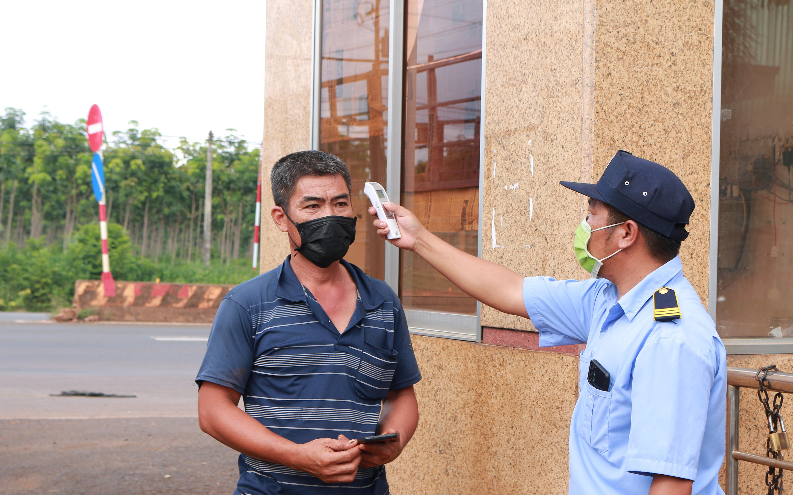 Tập đoàn Hùng Nhơn bỏ tiền mua vaccine Covid-19 tiêm miễn phí cho hơn 1.000 người lao động