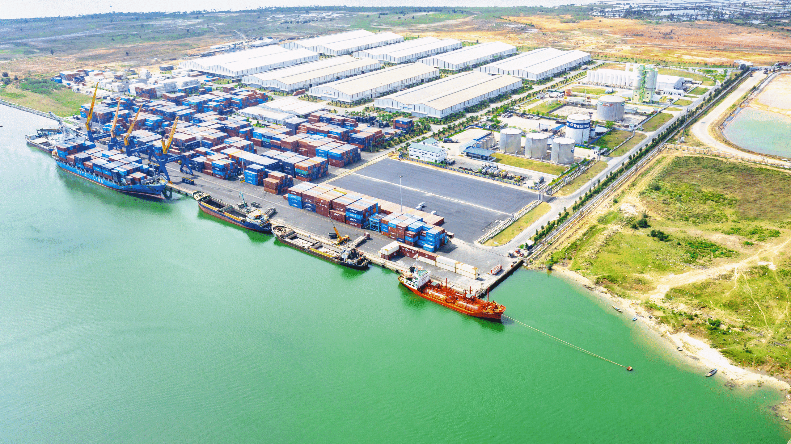 Cảng Chu Lai- Cửa ngõ xuất khẩu hàng hóa mới tại miền Trung - Ảnh 5.