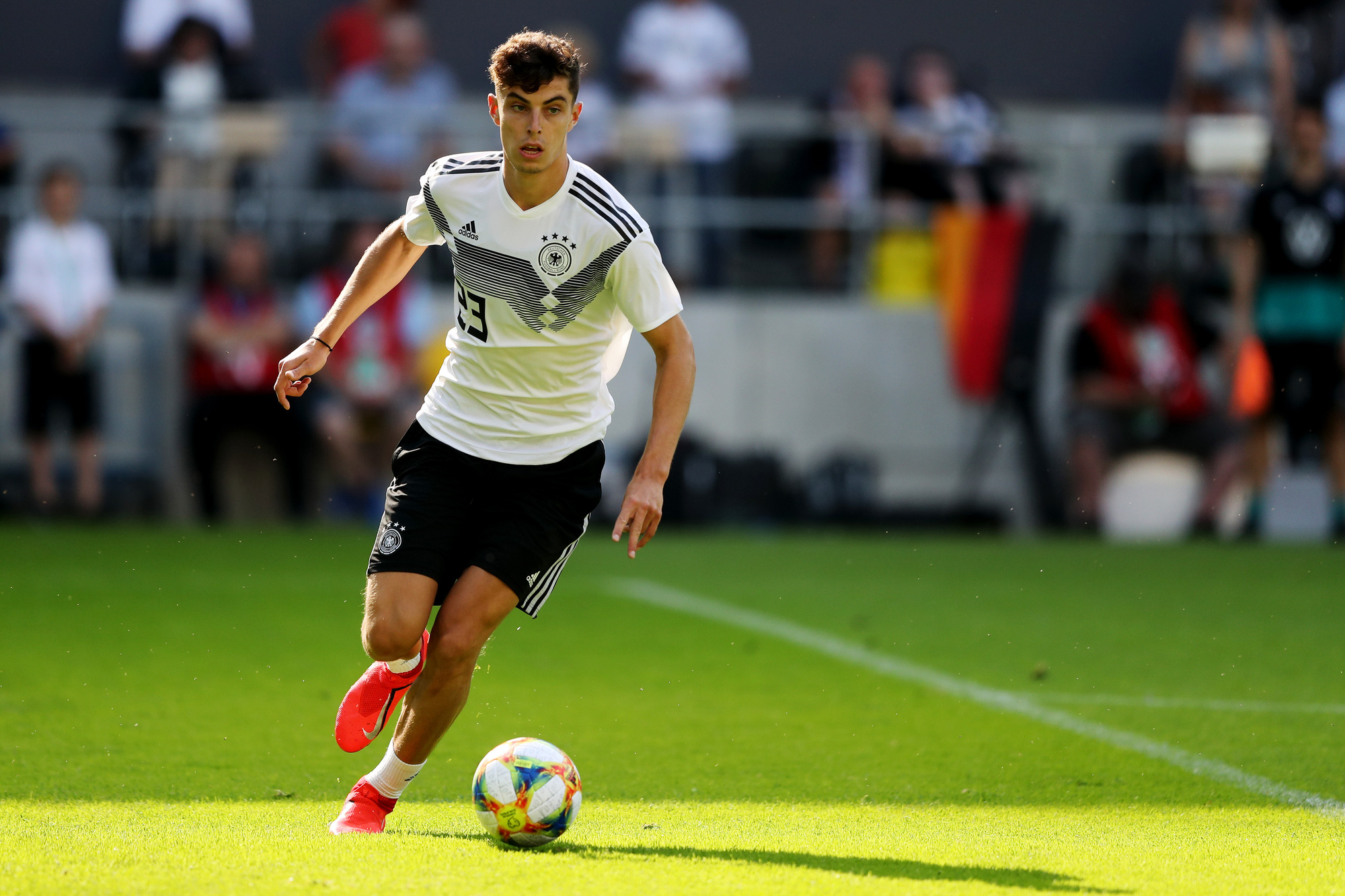 Clip: Ghi bàn vào lưới Bồ Đào Nha, Kai Havertz trở thành cầu thủ Đức trẻ nhất ghi bàn ở 1 kỳ EURO - Ảnh 2.