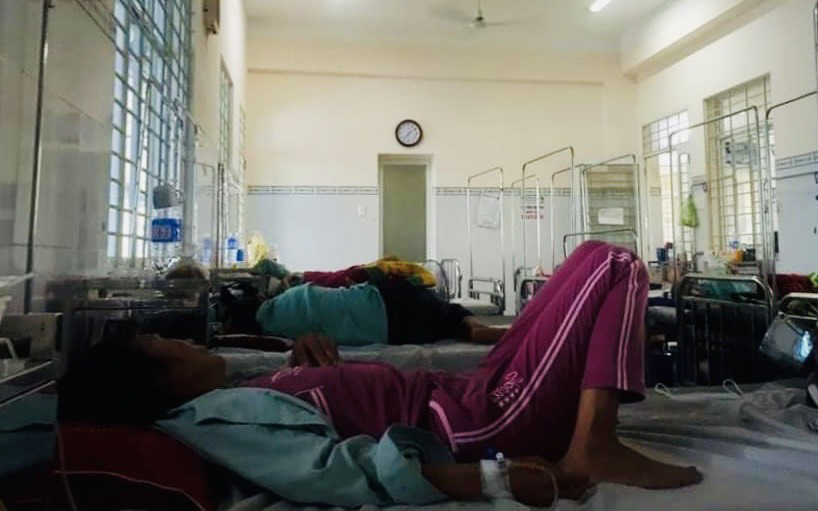 Đồng Nai: Hơn 50 người nhập viện cấp cứu sau khi ăn bánh mì