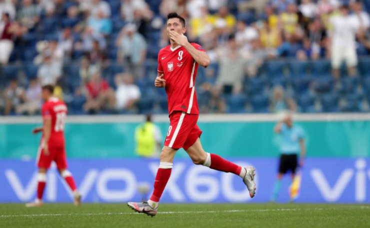 Kết quả, BXH EURO 2020 ngày 24/6: Lewandowski tỏa sáng, Ba Lan vẫn bị loại - Ảnh 2.