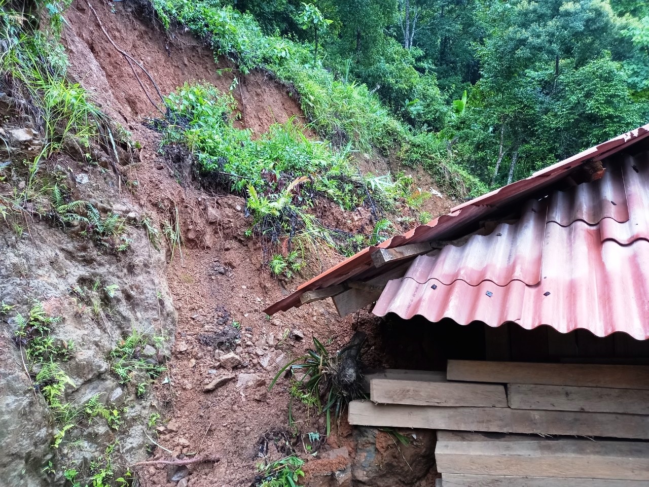 Sơn La: Thiệt hại trên 200 triệu đồng do mưa lũ - Ảnh 2.