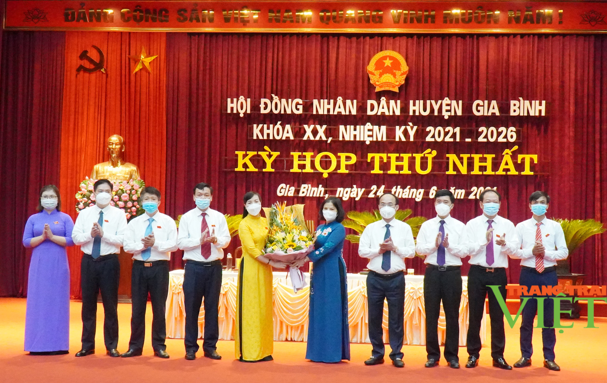 Bắc Ninh: Bí thư Huyện ủy Gia Bình Nguyễn Thị Hà được bầu làm Chủ tịch HĐND huyện nhiệm kỳ 2021-2026 - Ảnh 3.