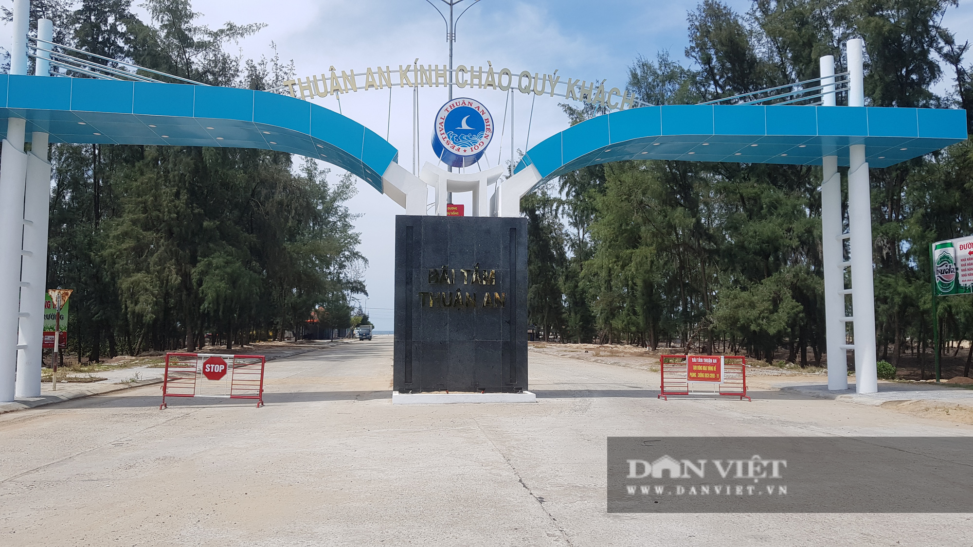 TT-Huế: Huyện Phú Vang buộc tạm ngừng kinh doanh quán ăn tại bãi biển có đúng quy định?  - Ảnh 3.