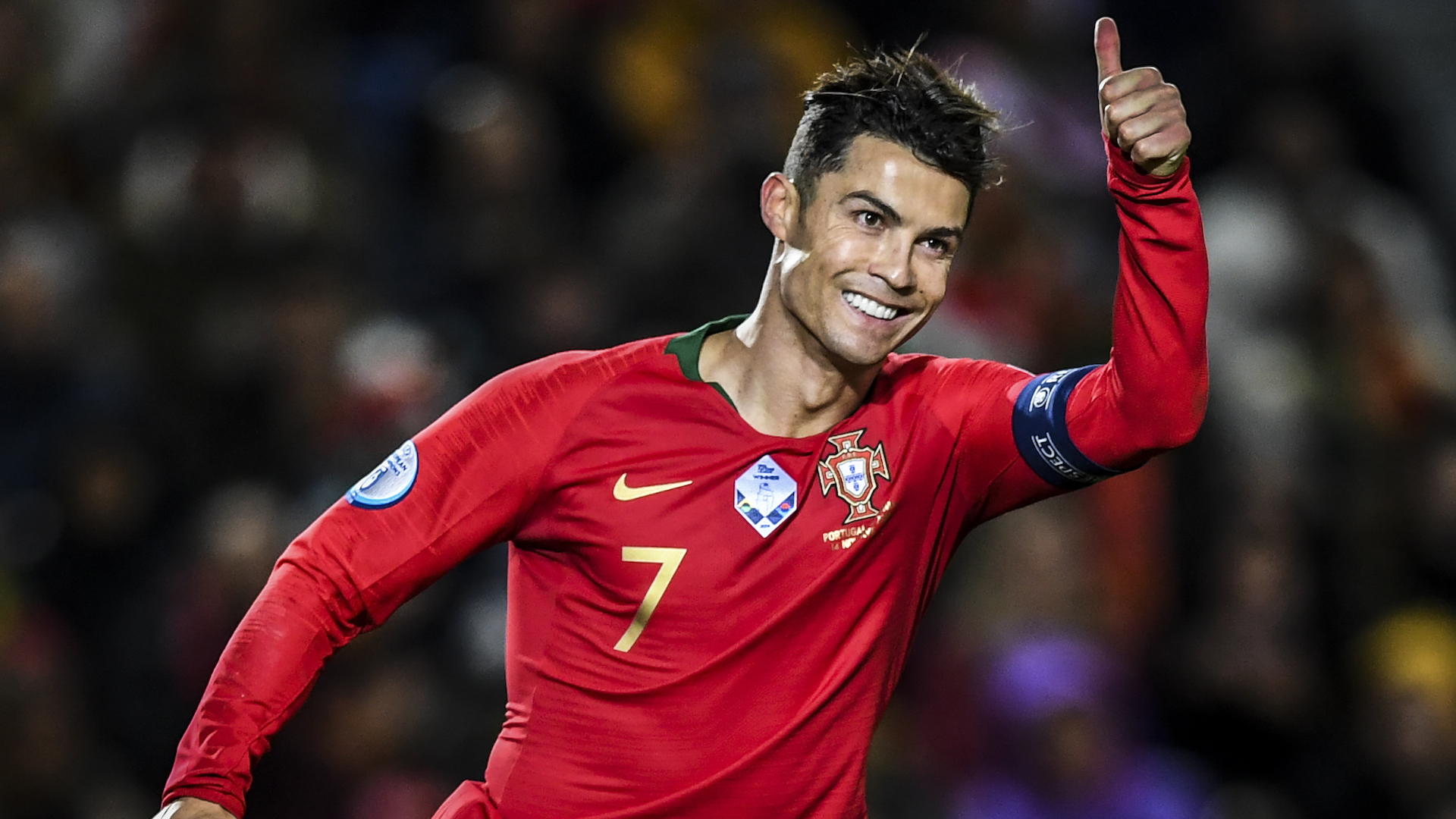 5 &quot;cây trường sinh&quot; tỏa sáng rực rỡ tại Euro 2020: Ngã mũ trước CR7 - Ảnh 5.