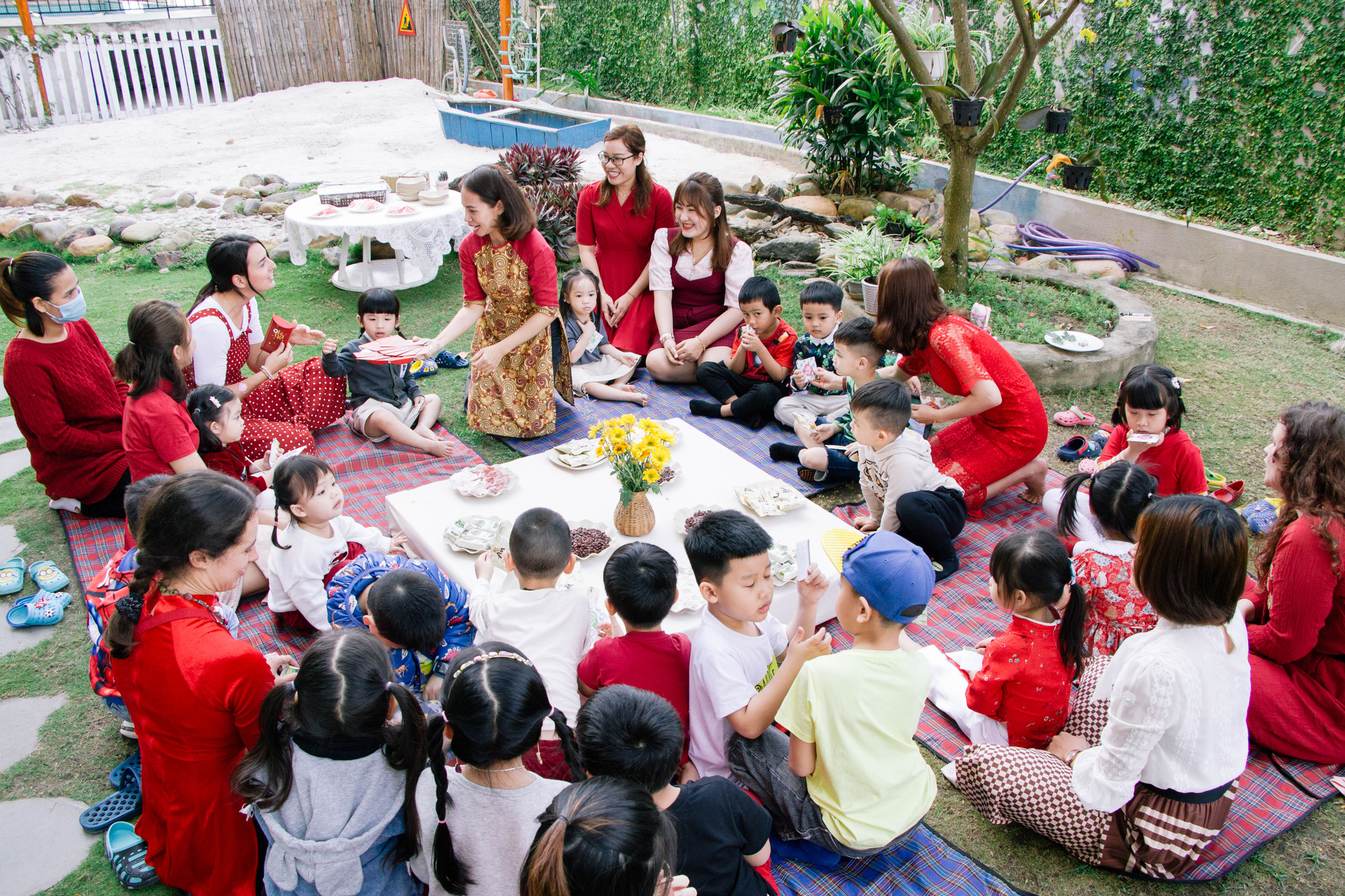 Chủ tịch trường đại học lớn ở Mỹ về làm Chủ tịch trường St. Nicholas, Đà Nẵng - Ảnh 3.