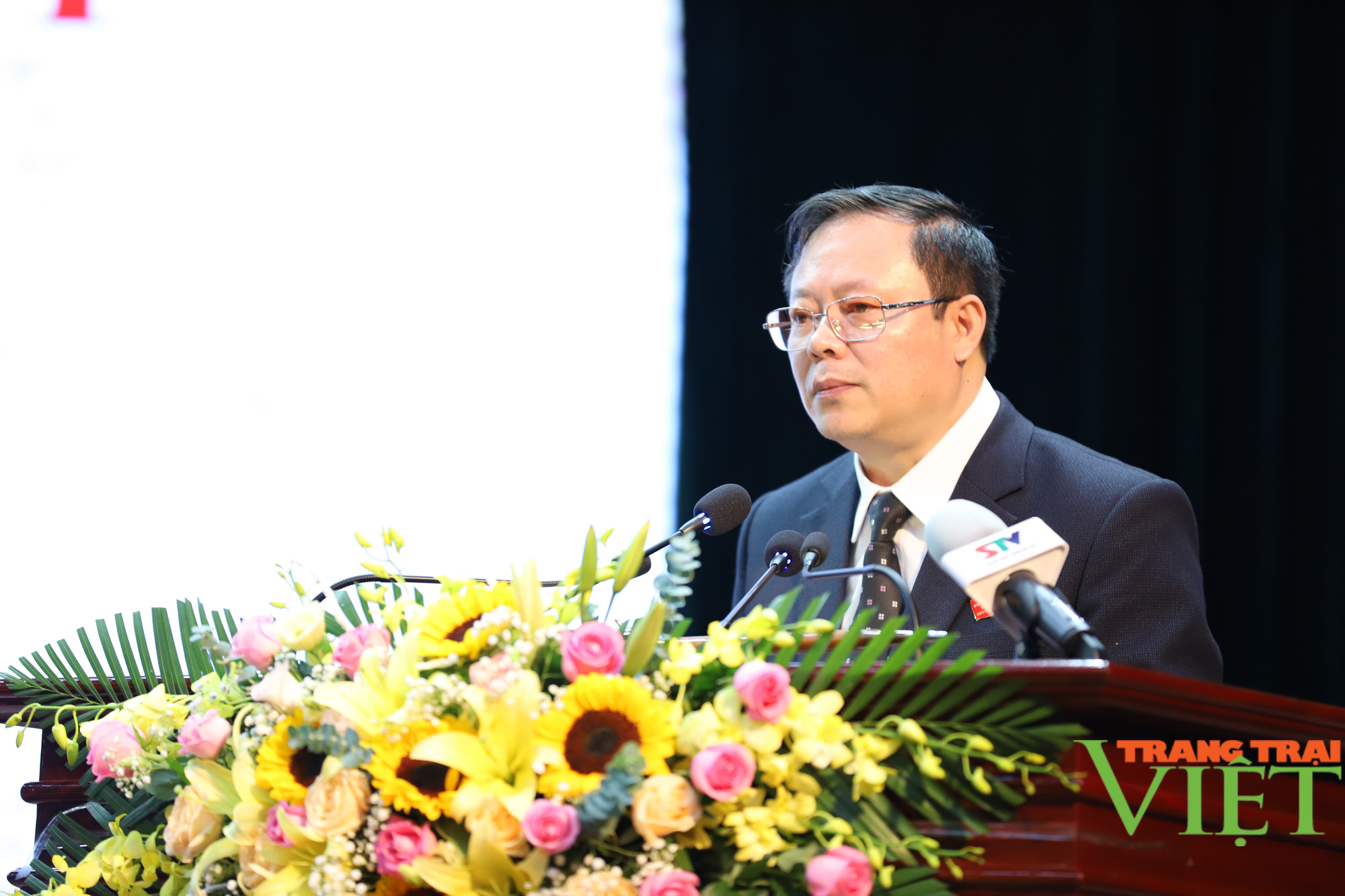 Chủ tịch HĐND và UBND tỉnh Sơn La tái đắc cử nhiệm kỳ 2021 - 2026 - Ảnh 2.