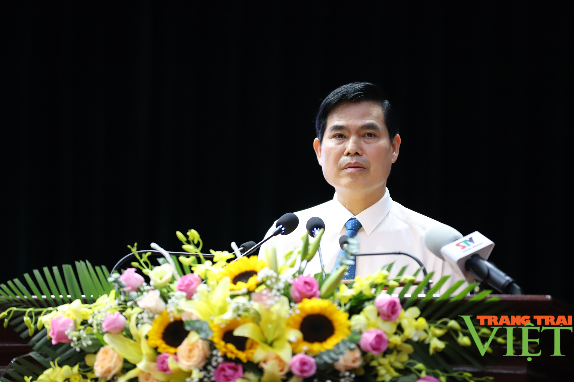 Chủ tịch HĐND và UBND tỉnh Sơn La tái đắc cử nhiệm kỳ 2021 - 2026 - Ảnh 3.