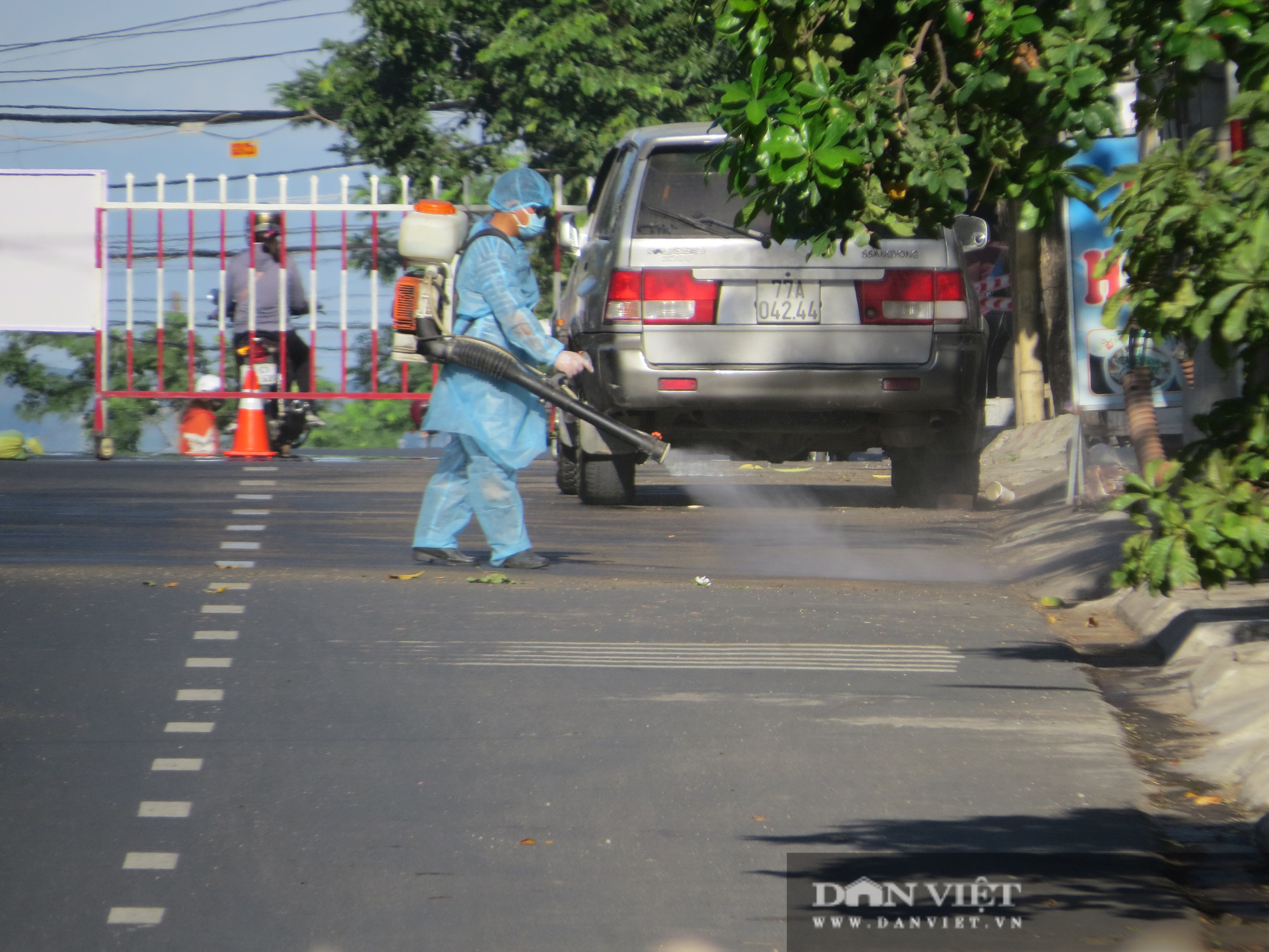 Phú Yên: 38 ca nhiễm SARS-CoV-2 trong cộng đồng, tìm một đối tượng bỏ trốn - Ảnh 2.