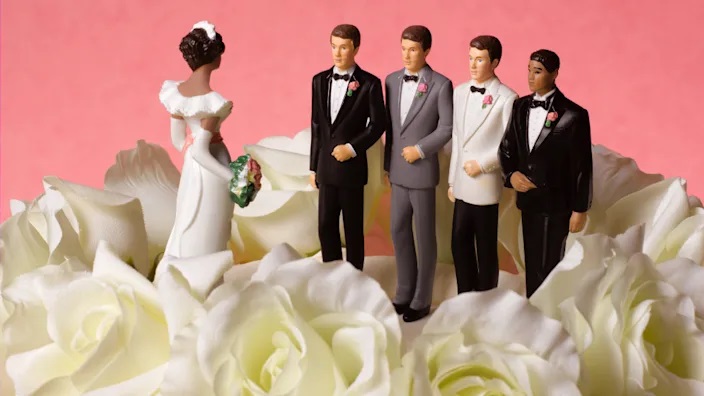 Đề xuất phụ nữ được kết hôn với nhiều chồng gây tranh cãi ở Nam Phi - Ảnh 1.