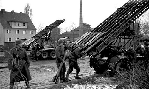Bật mí về Katyusha - giàn pháo phản lực khiến phát xít Đức khiếp sợ - Ảnh 3.