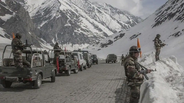 Ấn Độ bất ngờ có động thái quân sự lớn chưa từng thấy tại biên giới với Trung Quốc - Ảnh 1.