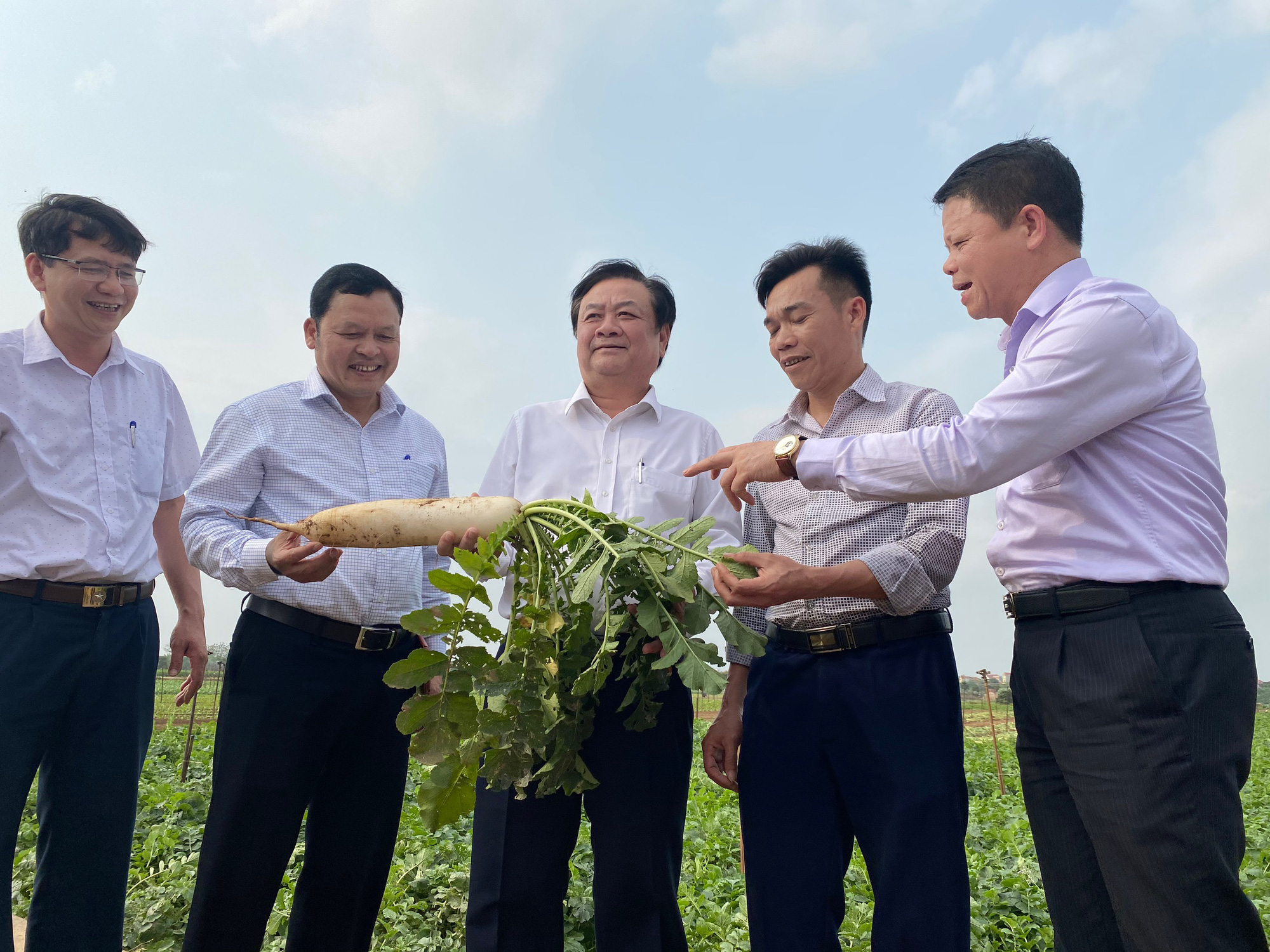Bộ trưởng Lê Minh Hoan mong các nhà khoa học ngành nông nghiệp  - Ảnh 2.