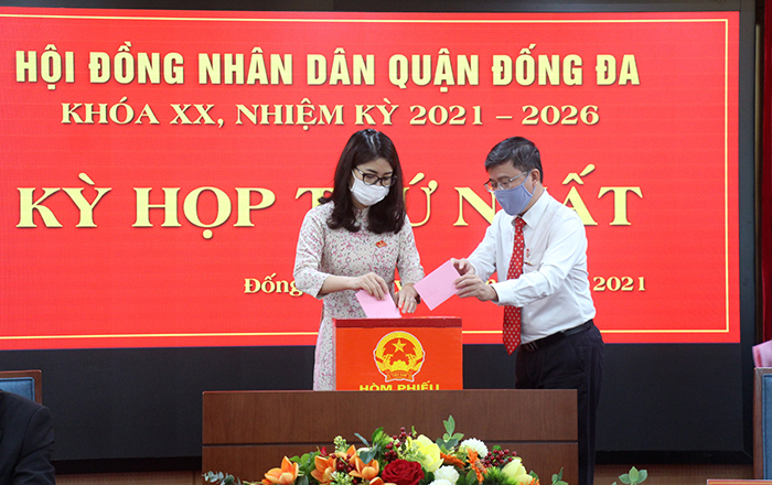 Chủ tịch Hà Nội dự kỳ họp bầu nhân sự lãnh đạo HĐND và UBND quận Đống Đa nhiệm kỳ mới - Ảnh 3.