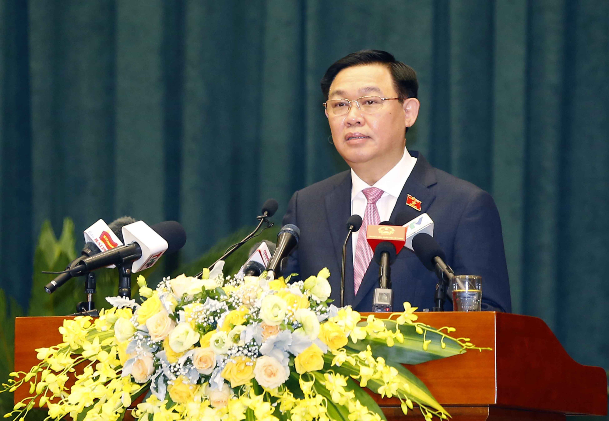 Chủ tịch Quốc hội Vương Đình Huệ: Nghiên cứu chính sách đặc thù để Hải Phòng phát triển nhanh, bền vững - Ảnh 2.