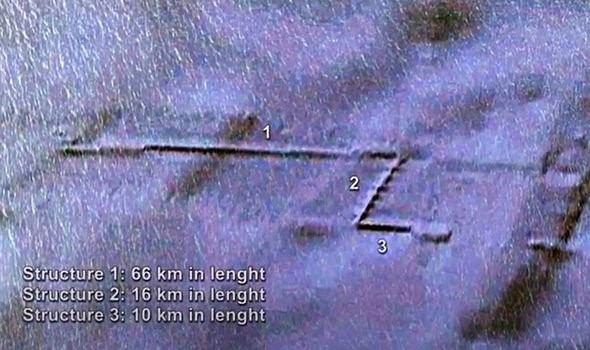 Căn cứ của người ngoài hành tinh được phát hiện ngoài khơi Nam Cực - Ảnh 2.