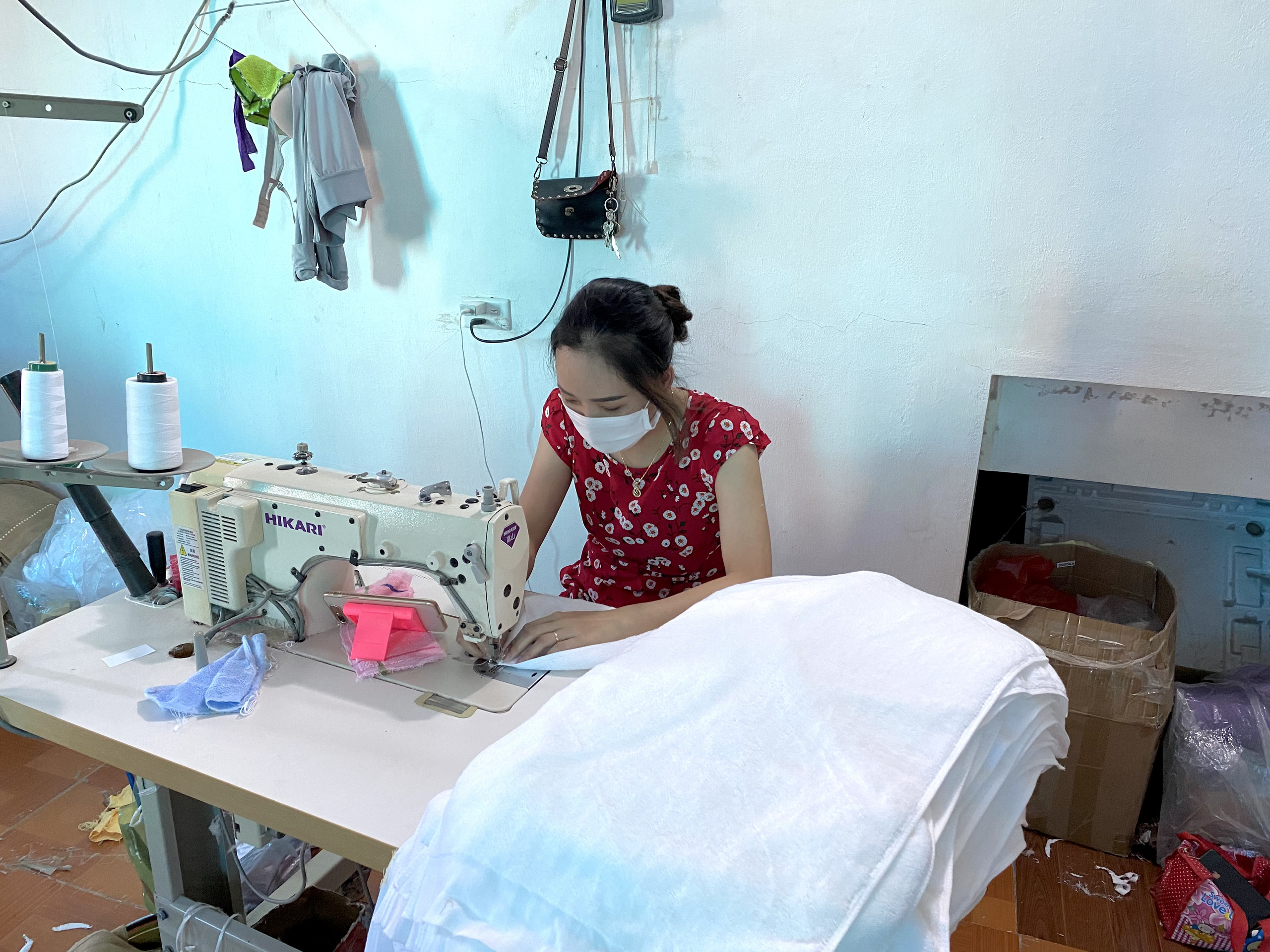 Độc đáo cho tằm tự dệt vải, làng Phùng Xá cố công gìn giữ nghề cổ truyền - Ảnh 13.