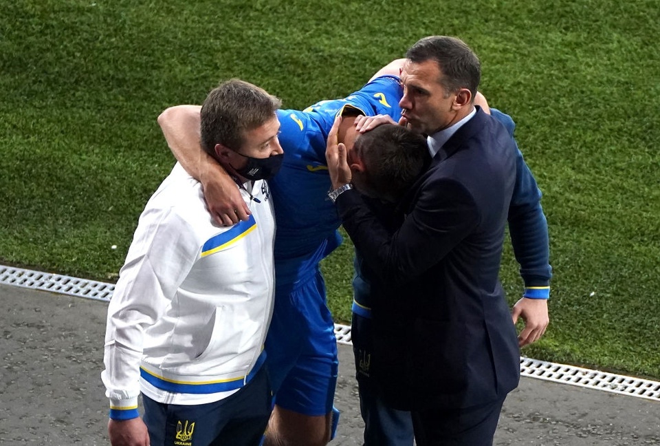 Shevchenko khóc khi Ukraine vào tứ kết Euro - Ảnh 8.