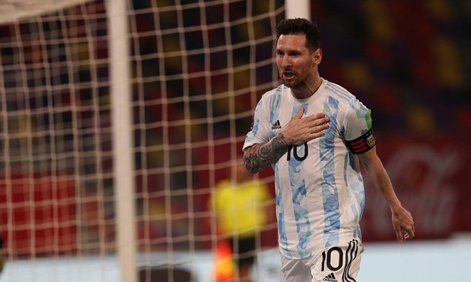 Messi nổ súng, Argentina vẫn bị Chile cầm hòa - Ảnh 1.