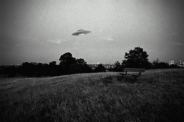 Khi nào Lầu Năm Góc sẽ tiết lộ những bí mật về UFO? - Ảnh 3.