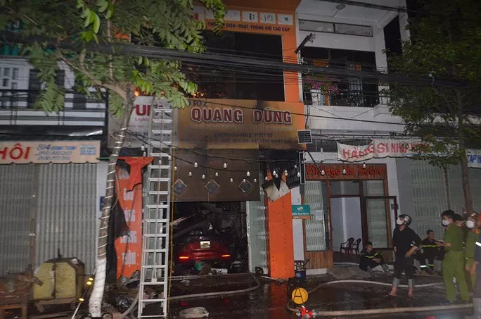 Cháy lớn khiến 4 người tử vong ở Quảng Ngãi - Ảnh 4.