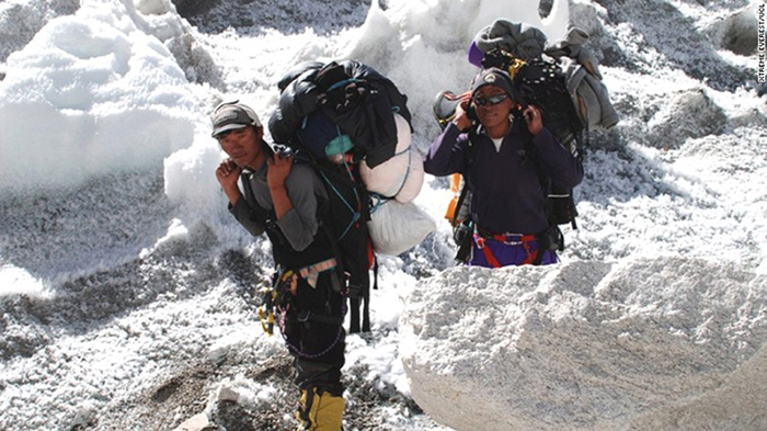 Người Sherpa trên “Nóc nhà Thế giới” với tục lệ đa phu và trước thách thức Covid-19 - Ảnh 3.