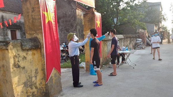 Bắc Ninh: Toàn huyện Thuận Thành tăng cường lực lượng triển khai xét nghiệm nhanh - Ảnh 3.