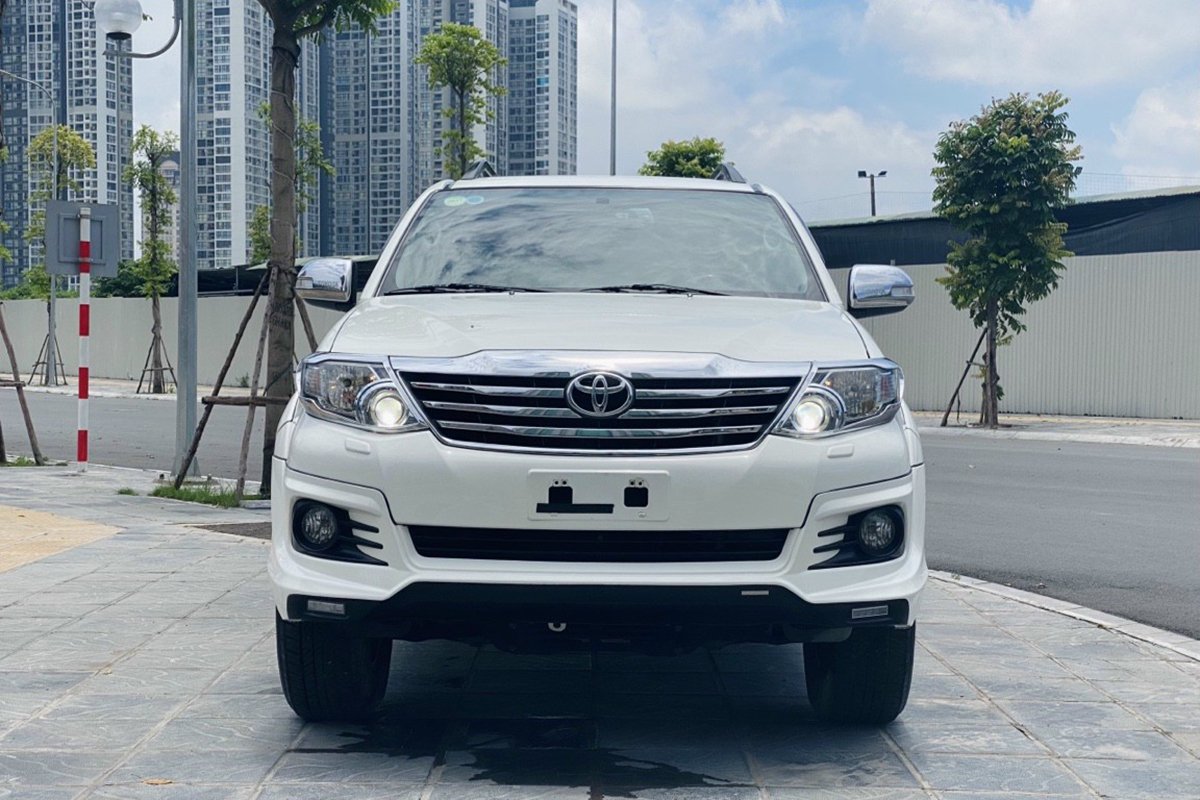 Vì sao Toyota Fortuner bản siêu &quot;độ&quot; 2016 lại bị coi là &quot;thánh lật&quot;? - Ảnh 2.