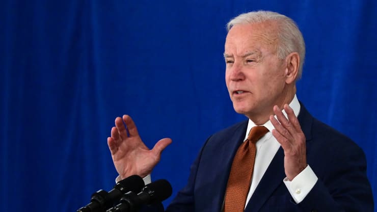 Ông Biden chuẩn bị đưa thêm hàng chục công ty Trung Quốc vào danh sách đen? - Ảnh 1.