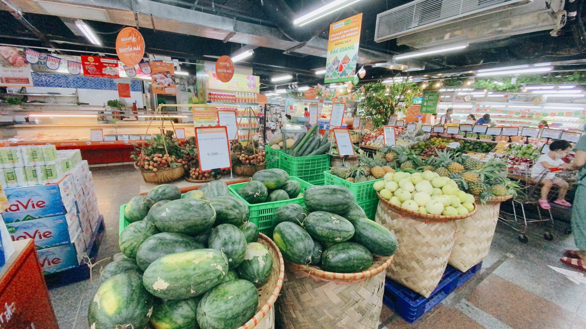 BRGMart bán hàng không lợi nhuận hỗ trợ tiêu thụ nông sản Bắc Giang - Ảnh 1.