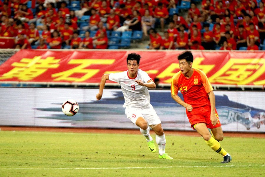 Tin sáng (1/7): CĐV Trung Quốc mong đội nhà cùng bảng với ĐT Việt Nam - Ảnh 1.