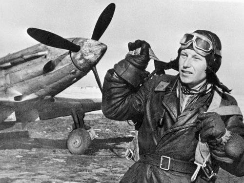 3 phi công hàng đầu của Liên Xô trong Thế chiến II: Bắn hạ 180 máy bay - Ảnh 2.