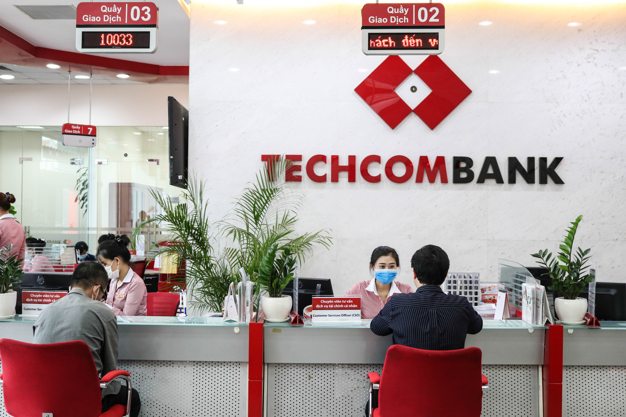 Techcombank tặng &quot;ngàn ưu đãi vượt trội&quot; cho các doanh nghiệp - Ảnh 1.