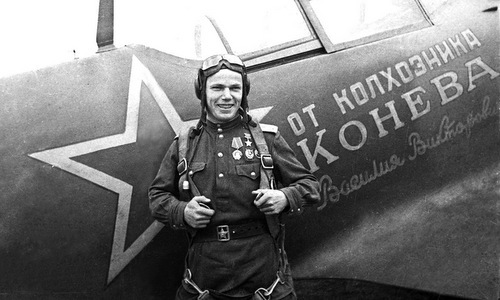 3 phi công hàng đầu của Liên Xô trong Thế chiến II: Bắn hạ 180 máy bay - Ảnh 1.