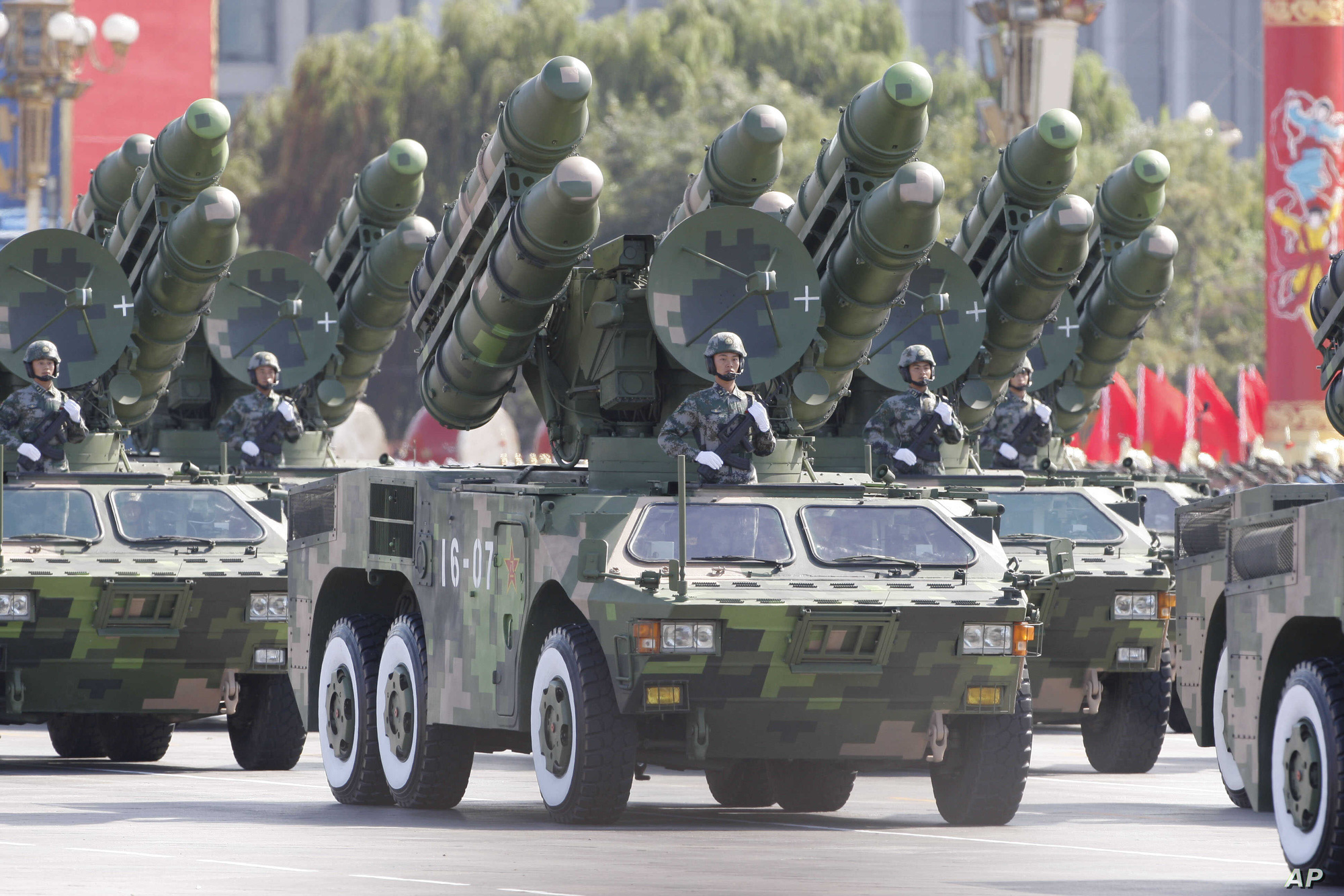 Trung Quốc xây hơn 100 hầm chứa tên lửa đạn đạo, điều gì xảy ra? - Ảnh 1.