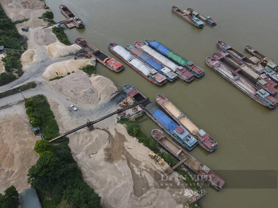 Phú Thọ: Tự ý lấp sông, nhiều doanh nghiệp ngang nhiên hoạt động bến cảng trái phép - Ảnh 2.