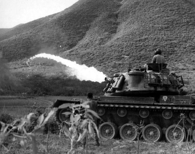 Trận đánh khiến quân Mỹ lao xuống ruộng bỏ xe tăng thoát thân - Ảnh 2.