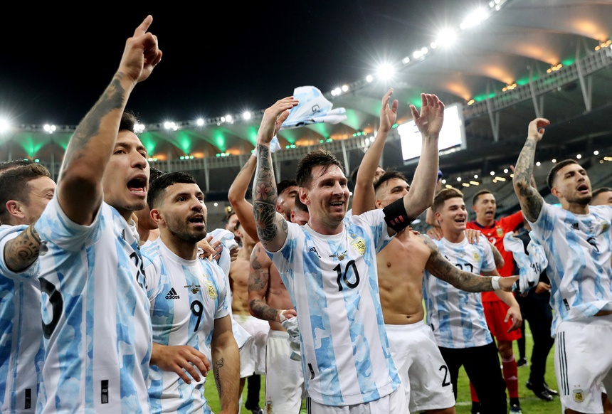 Chùm ảnh: Messi và Argentina nâng cao cúp vô địch Copa America 2021  - Ảnh 2.