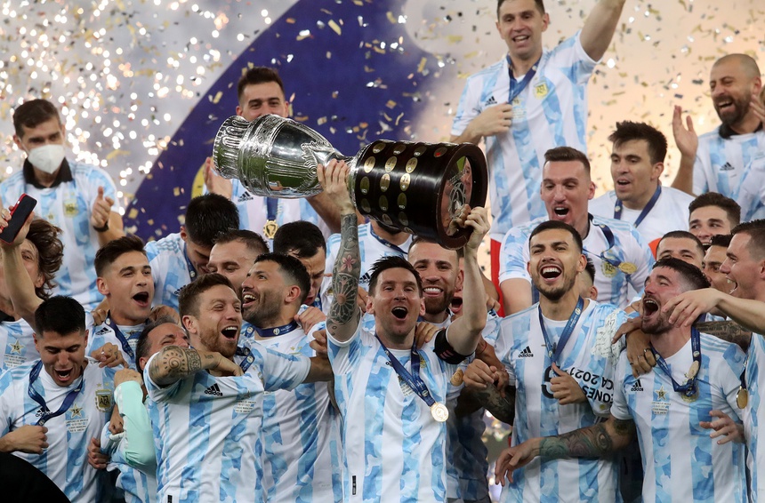 Chùm ảnh: Messi và Argentina nâng cao cúp vô địch Copa America 2021  - Ảnh 3.