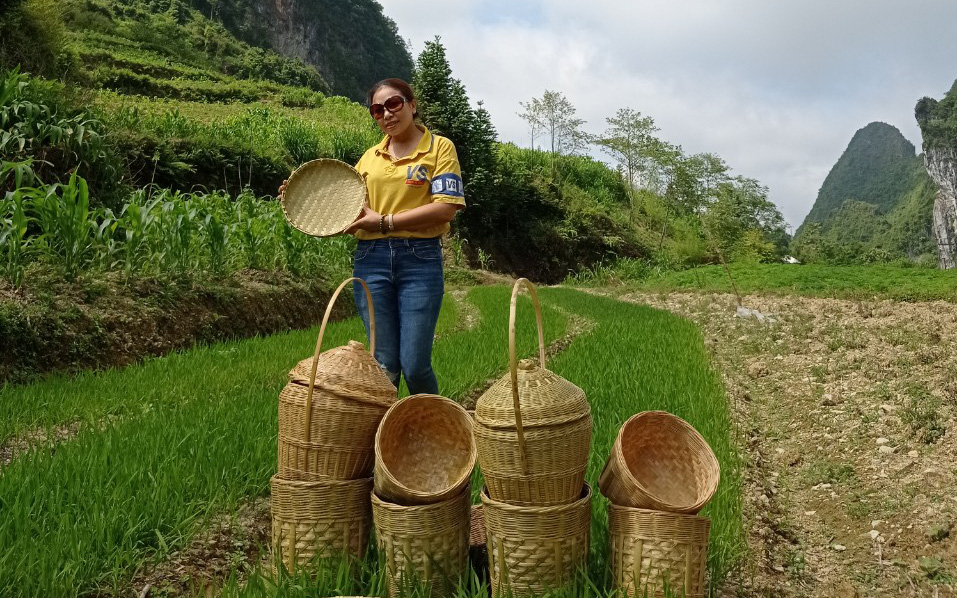 Mang sinh kế về Thắng Mố