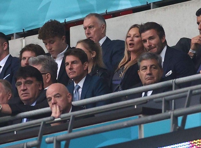 Beckham, Tom Cruise và dàn khách VIP trên khán đài sân Wembley - Ảnh 1.