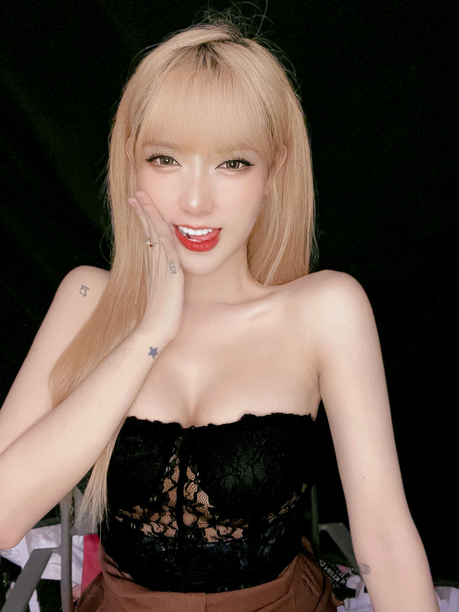 Hot girl chuyển giới thi Hoa hậu Hoàn Vũ Việt Nam 2021 gây sốt vì quá giống Lisa BlackPink - Ảnh 6.