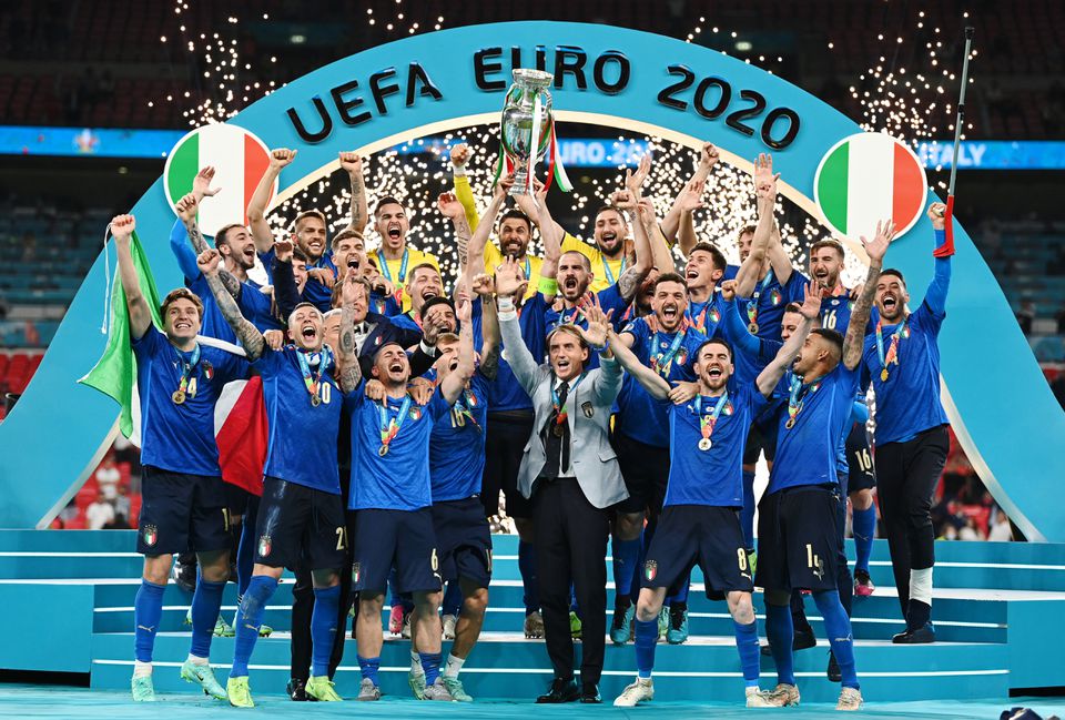 Khoảnh khắc &quot;người nhện&quot; Donnarumma cản phá 3 cú sút tuyển Anh giúp Italia vô địch Euro 2020 - Ảnh 5.